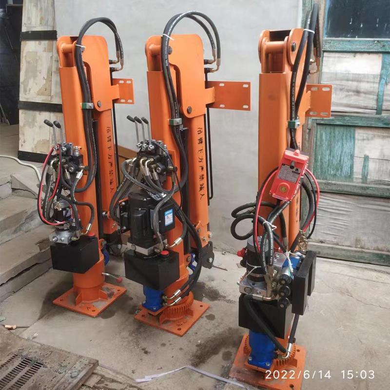 正蓝旗重汽蓝牌随车吊 3.2吨 国六动力强 液压驱动 农用自卸起重机